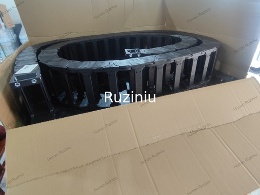 plastikowy nośnik kable